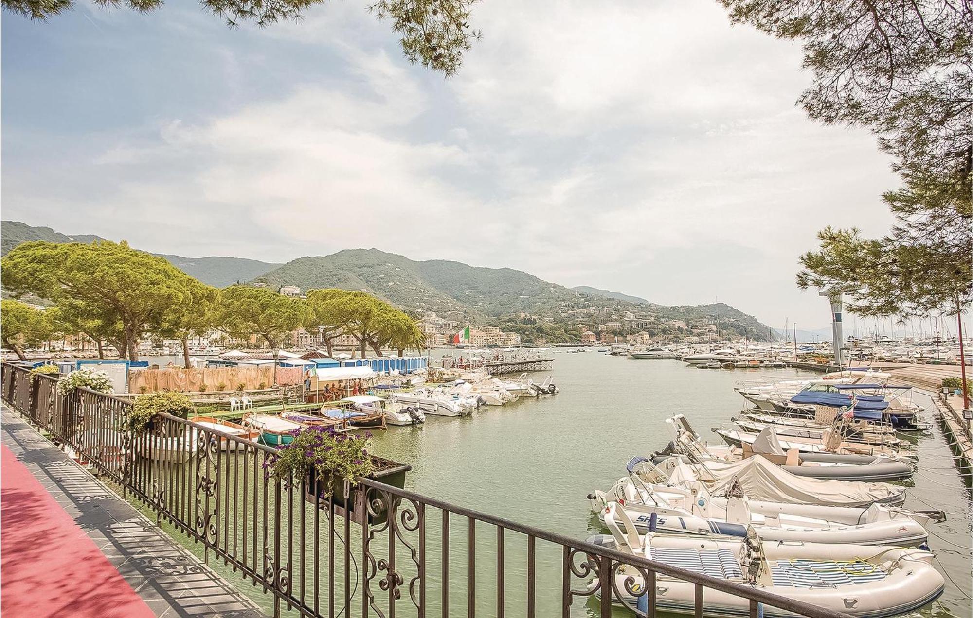 Awesome Apartment In Rapallo Ge With Kitchen SantʼAnna Eksteriør billede